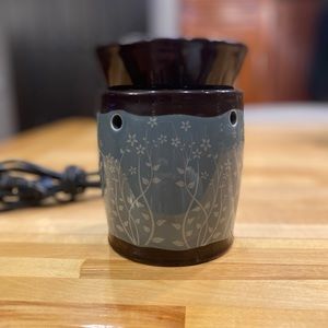 Full size scentsy warmer - chocolate brown.